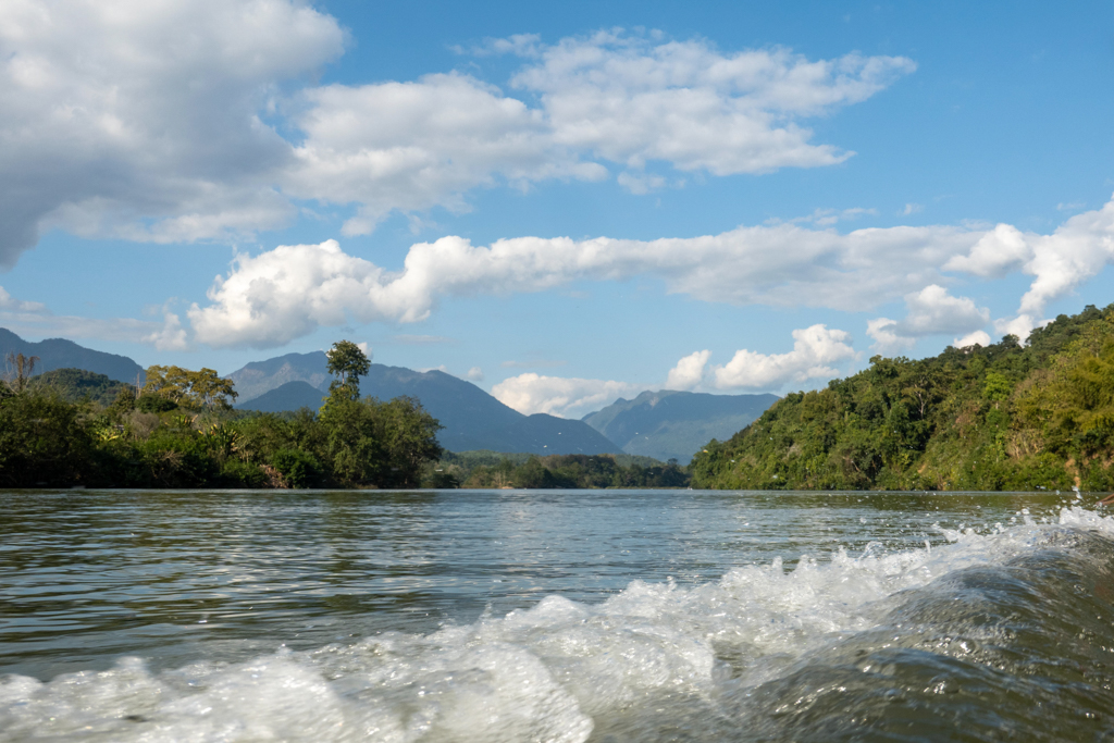 Ein Blick vorwärts auf den Nam Ou River