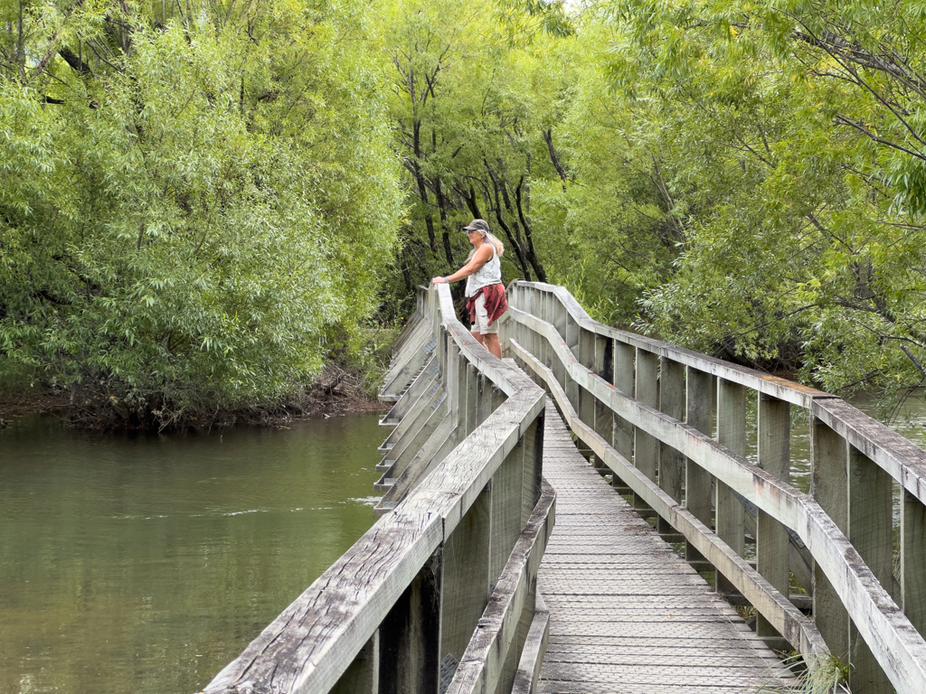Mit Ma auf der Wanderung durch die Lagune in Gelnorchy unterwegs