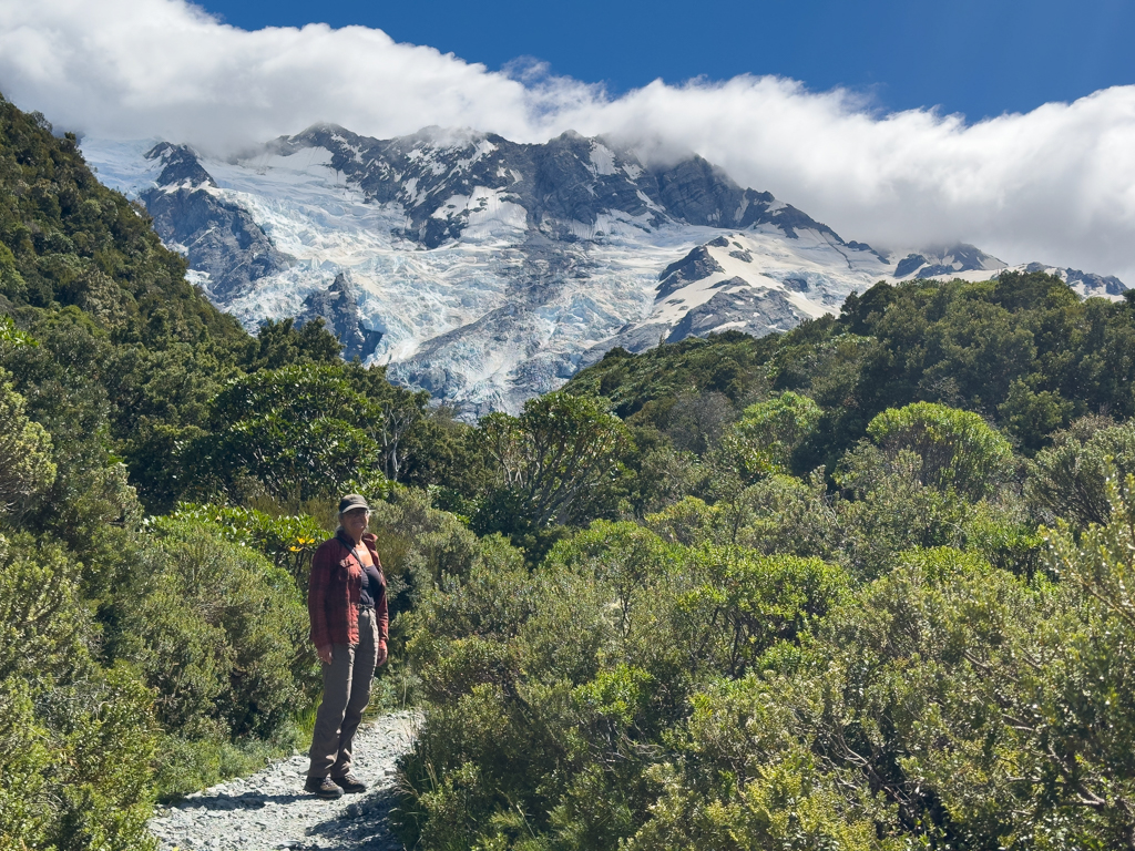 Mit Ma auf dem Sealy Tarns Track unterwegs
