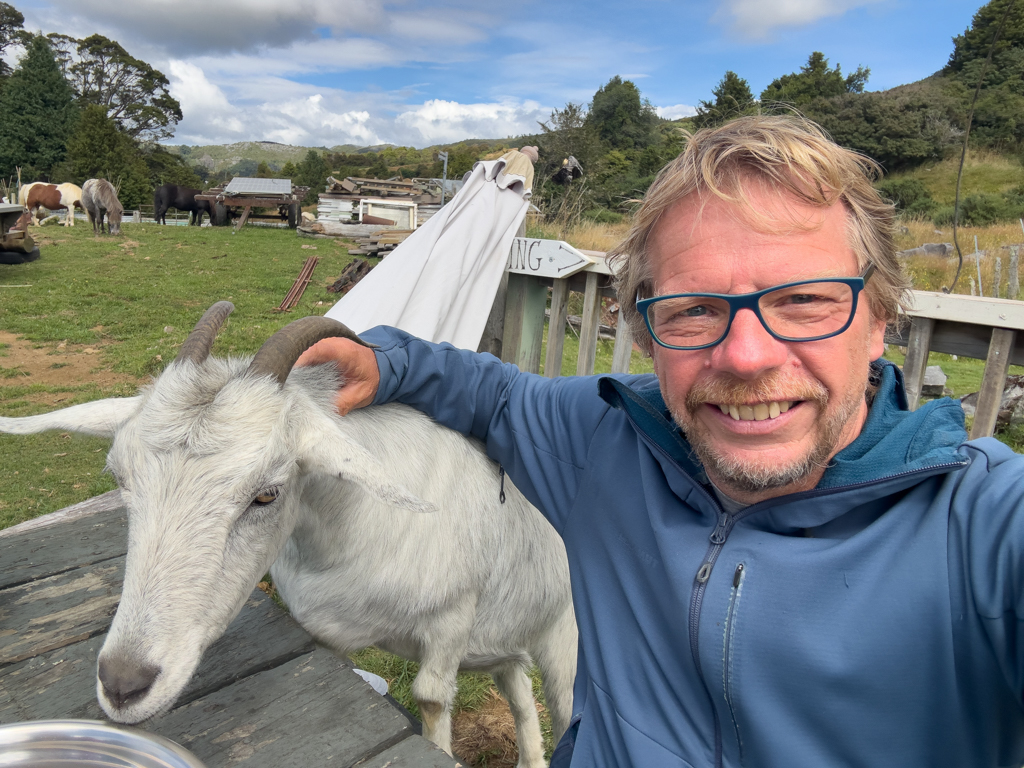 Selfie: JoMa bekommen hungrigen Zmorge Besuch :-)