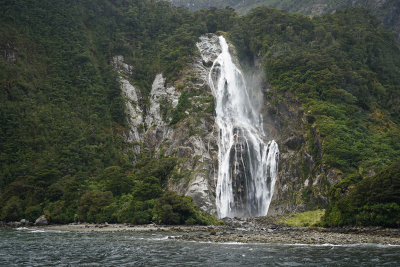 Wasserfall "Lady Bowen" im Milford Sound