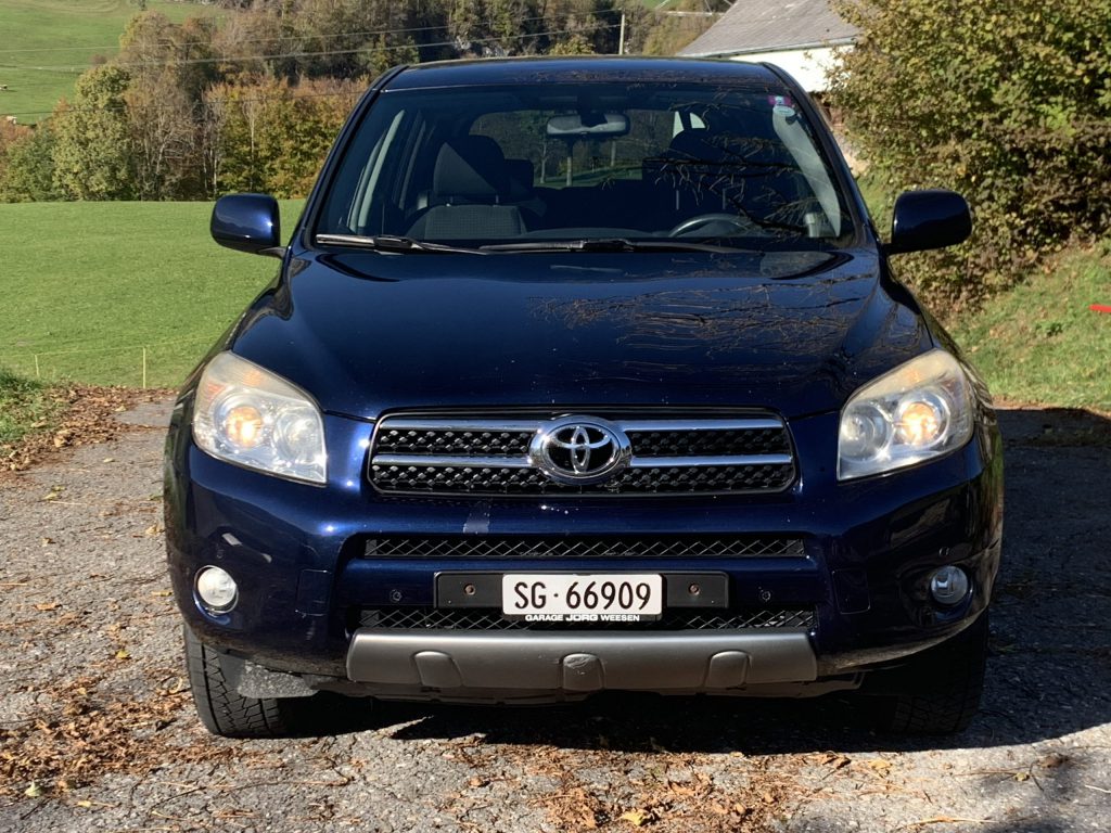 RAV 4