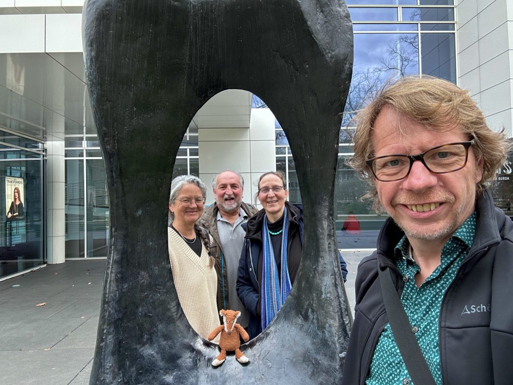 mit Bert und Moni vor dem Frieder Burda Museum