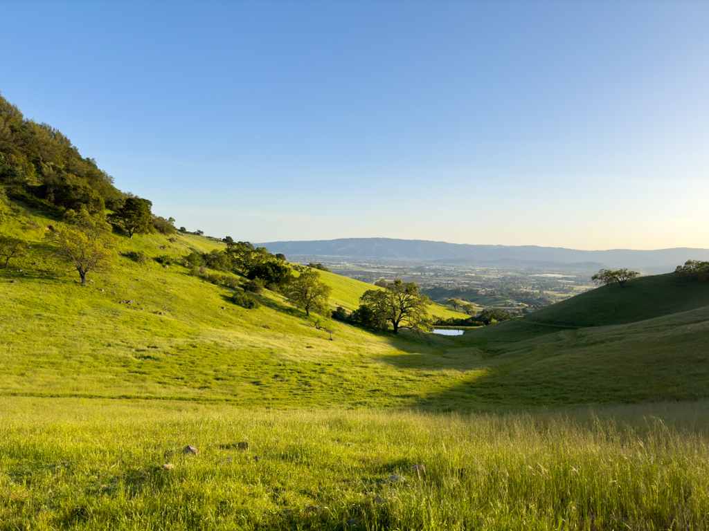 Wanderung beim Coyote Lake, mit Aussicht über das Silicon Valley