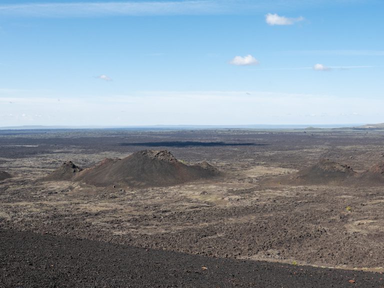 Aussicht vom Inferno Cone auf den Snow Cone und die Spatter Cones