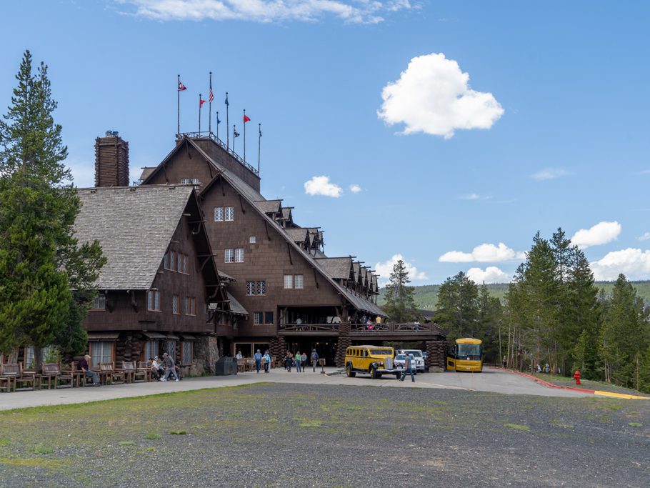 Old Faithful Inn