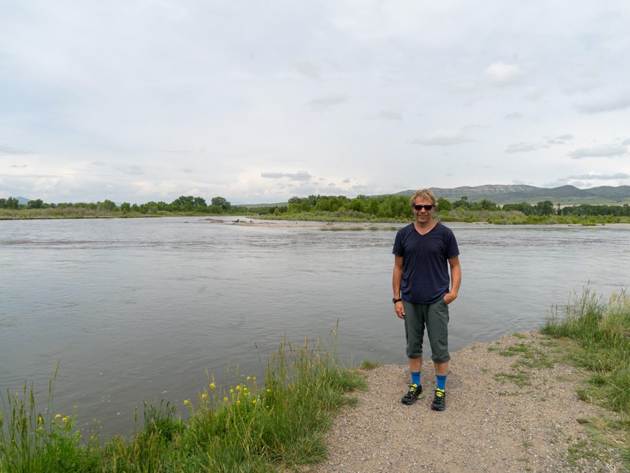 Jo bei Tree Forks - das Hochwasser hat den Weg weggeschwemmt