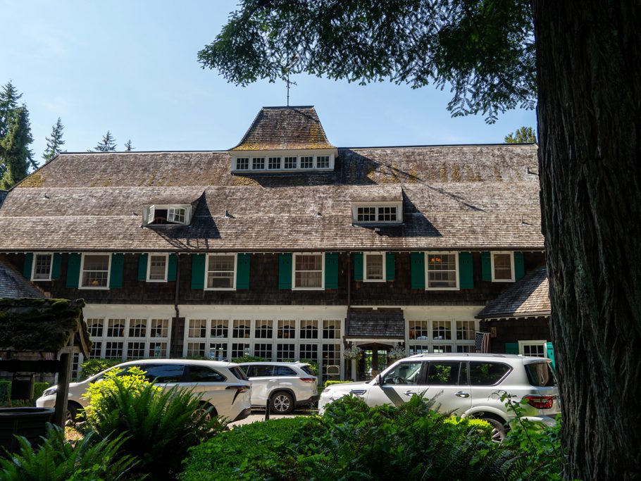 Lake Quinault Lodge, Zufahrt von der Strasse