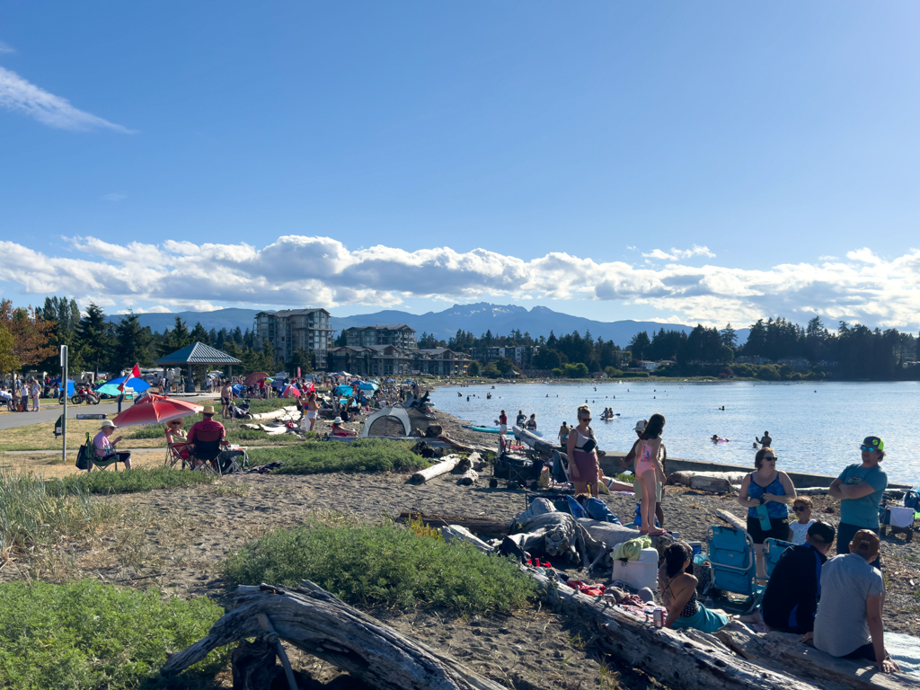 In Parksville am Strand wird der Canada Day gefeiert, den Nationalfeiertag am 1. Juli