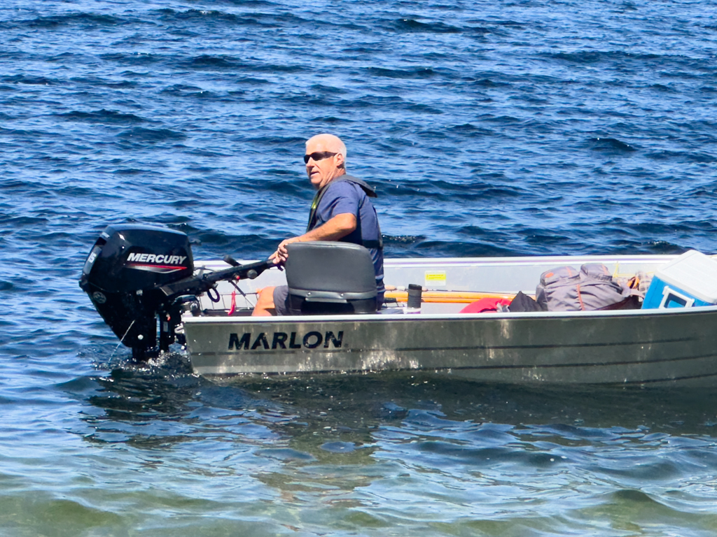 "Marlon", Boot auf dem Kennedy Lake