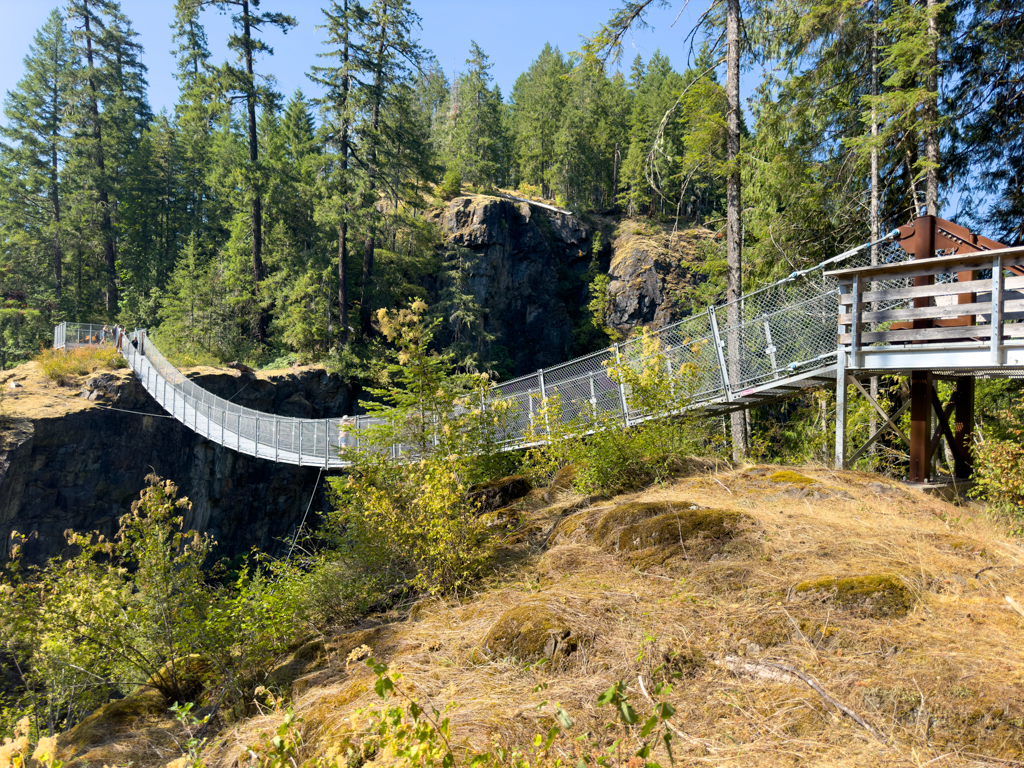 Suspension Bridge über den Elk River