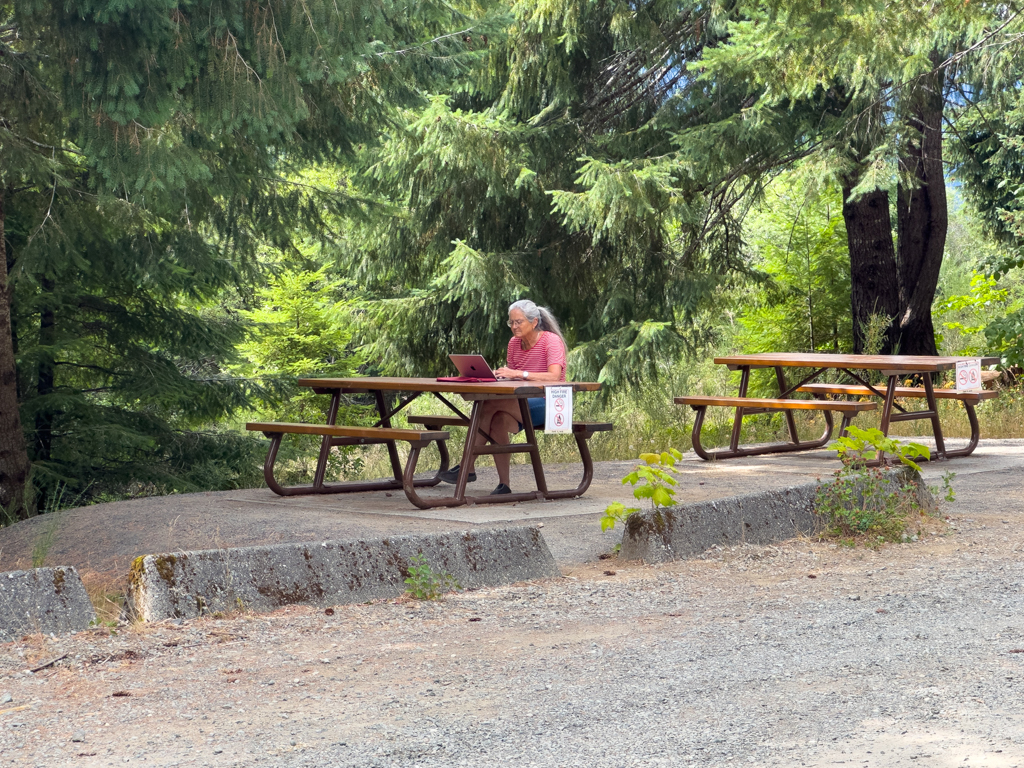 Ma im "Home Office" am Buttle Lake