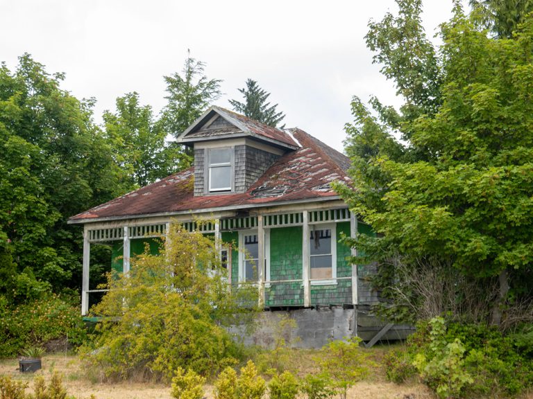 schönes, altes, aber verlassenes Haus