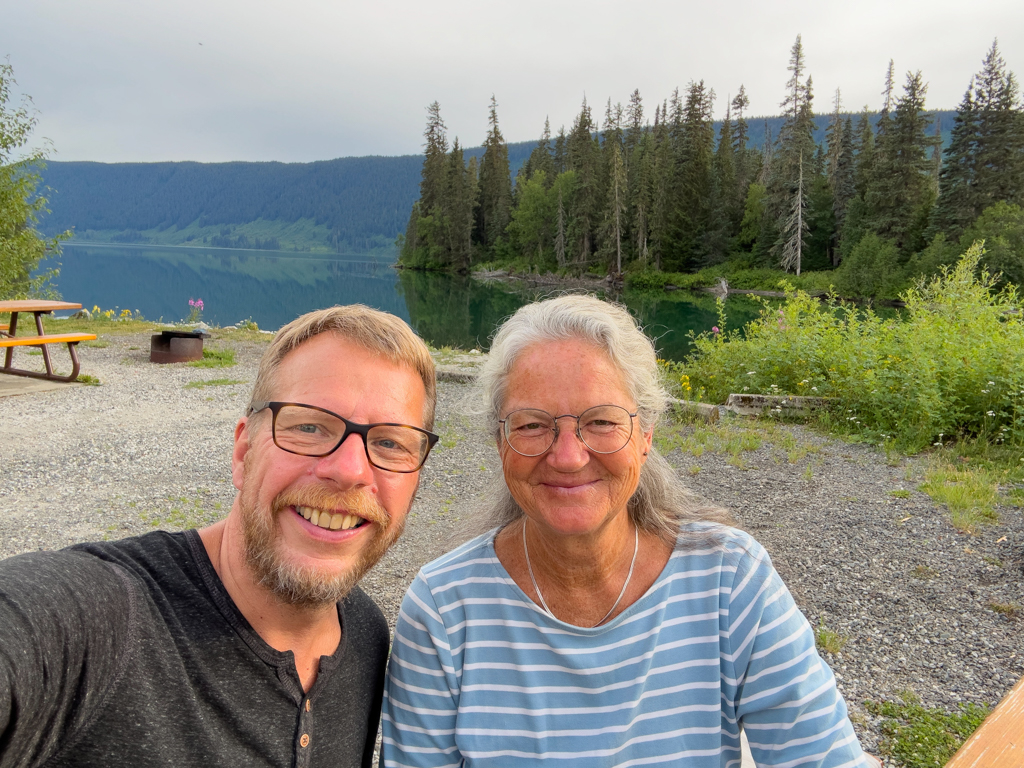 JoMa auf dem Meziadin Lake Campground