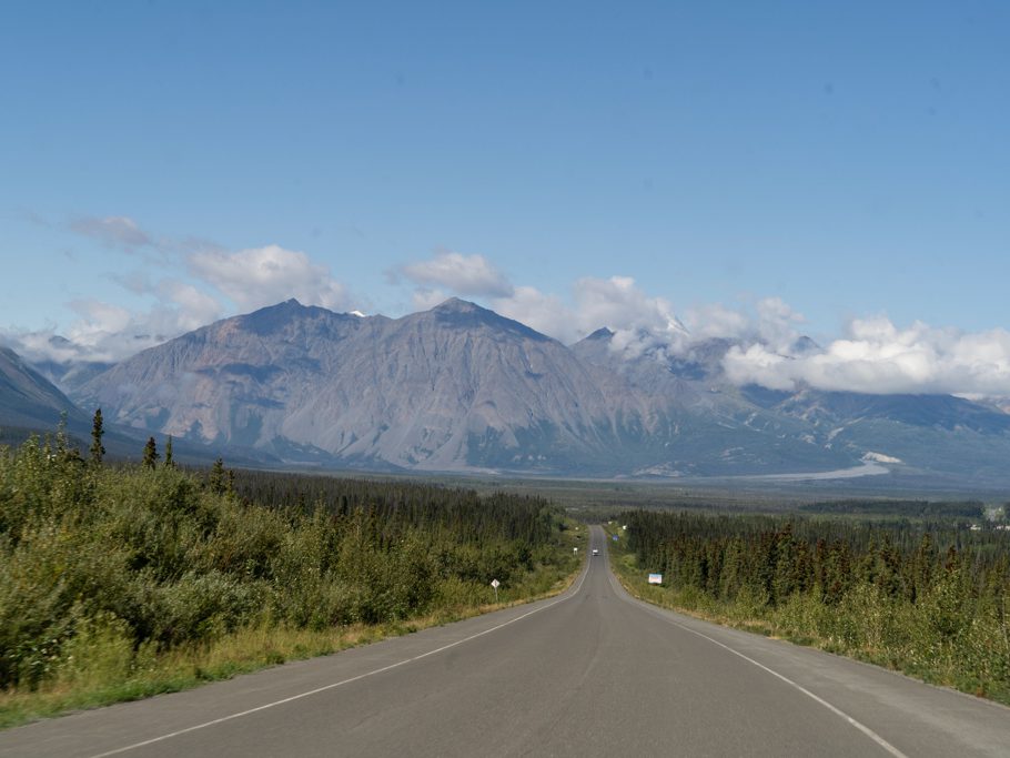 Fahrt in Richtung Kluane Lake