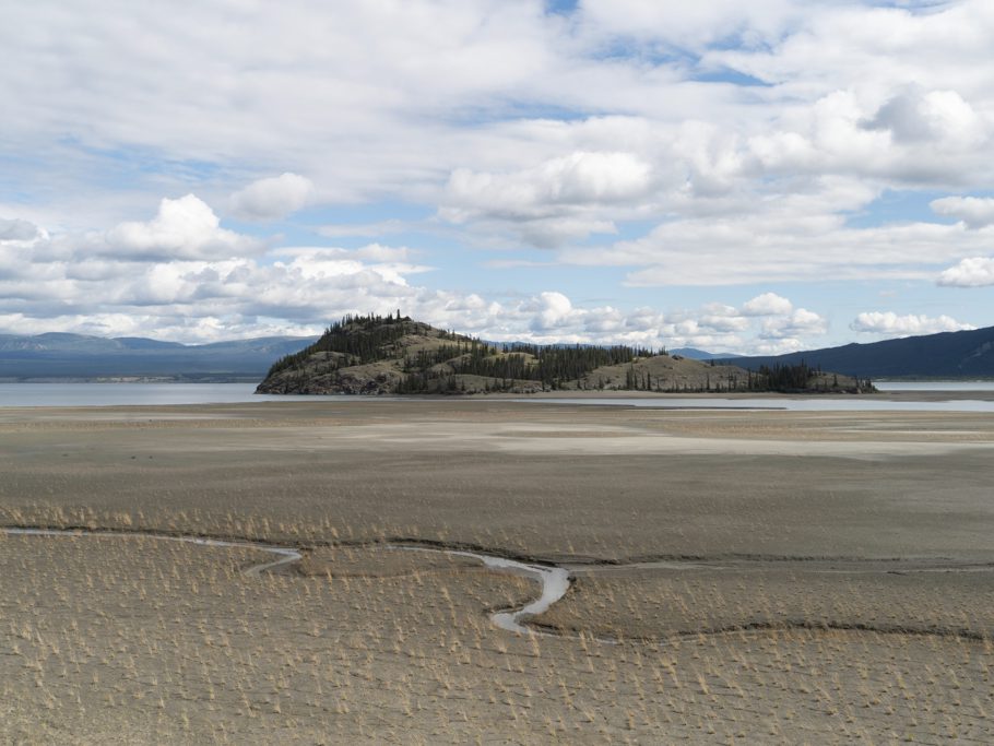 Mündung in den Kluane Lake