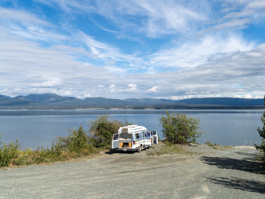 Unser "wilder" Zeltplatz direkt am Kluane Lake