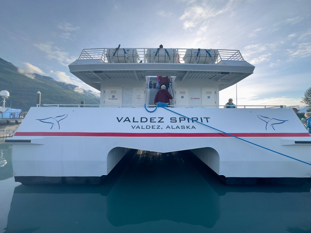 Die Valdez Spirit, unser Boot auf der Tour zum Meares Glacier