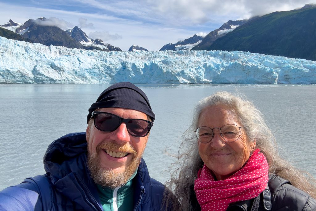 JoMa beim Meares Glacier, Bootstour von Valdez