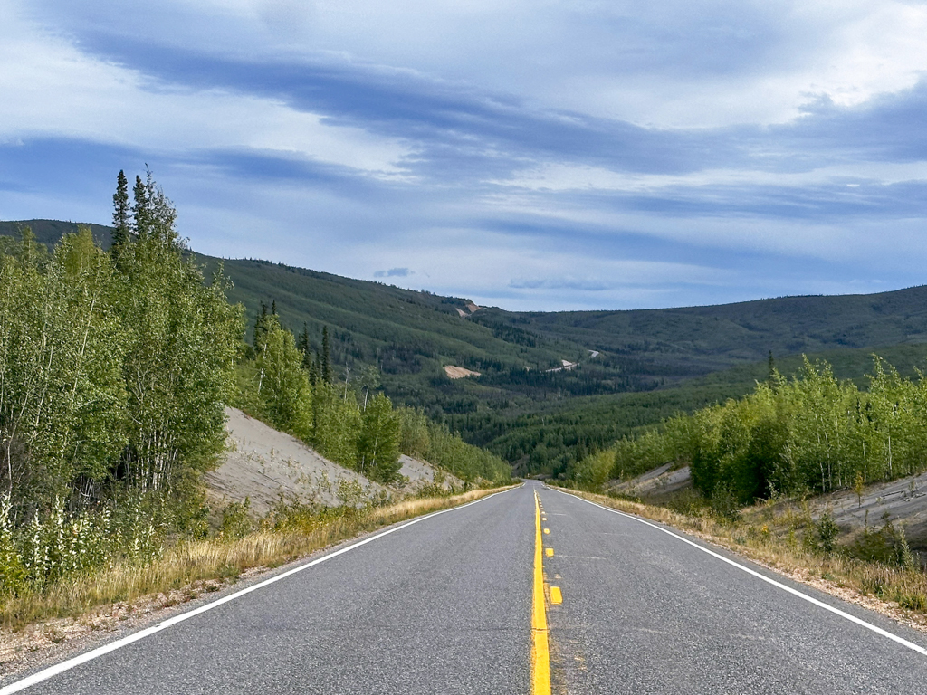 Fahrt auf dem Taylor Highway nach Chicken, Alaska