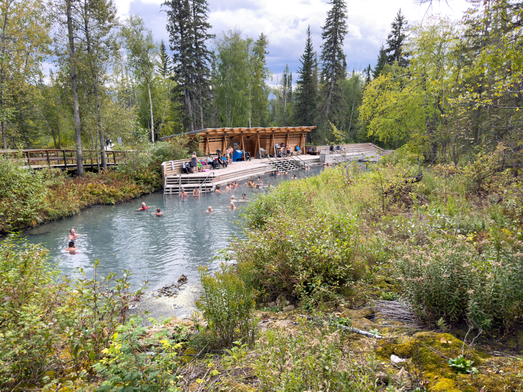 Liard Hot Springs - heute am Labor Day sehr gut besucht