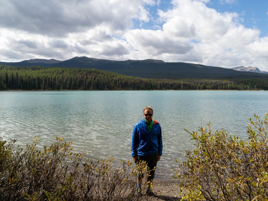 Jo, der Erkältungspatient, am Maligne Lake