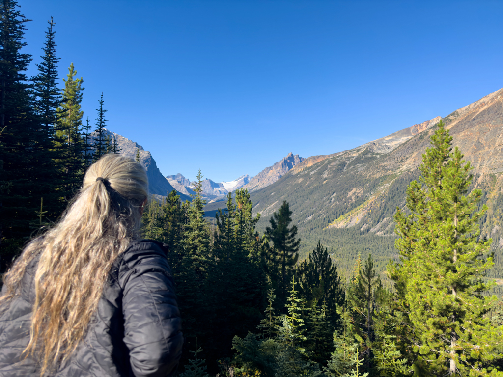 Auf dem Weg zum Mount Edith Clavell