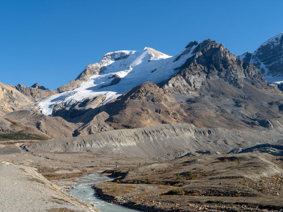 Auf dem Icefields Parkway durch den Banff NP mit Athabaska River