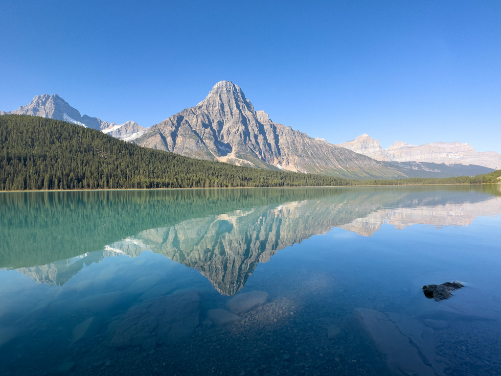 Znünipause am Waterfowl Lake