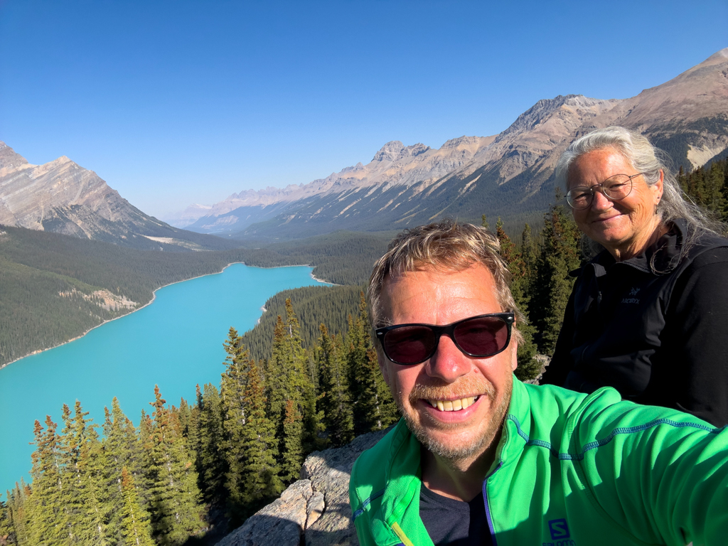 JoMa Selfi mit Blick auf Peyto Lake