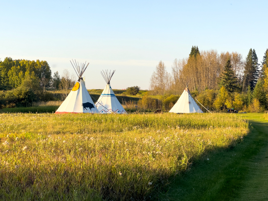 Tipis am Rocky Mountain House Campground