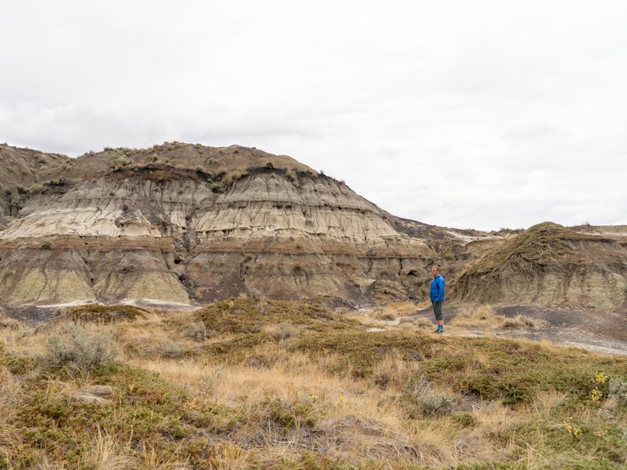 Jo auf dem Spaziergang durch die Badlands im Horseshoe Canyon, Drumheller