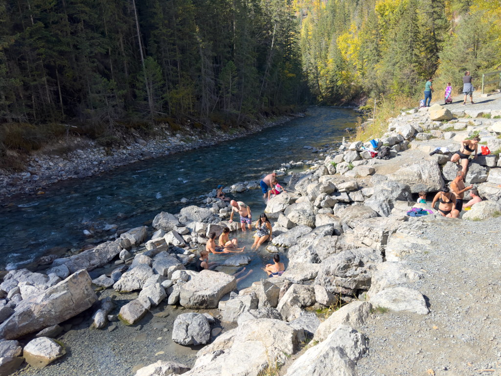 Reges Treiben bei den Lussier Hot Springs