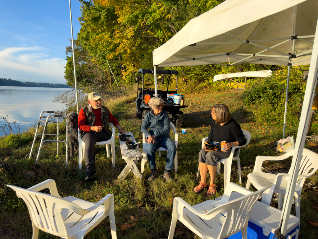 Suppen-Picknick am Meer