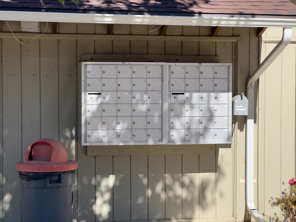 Postfächer der "Residents" auf dem Campground - der Pöschtler und UPS kommen täglich...