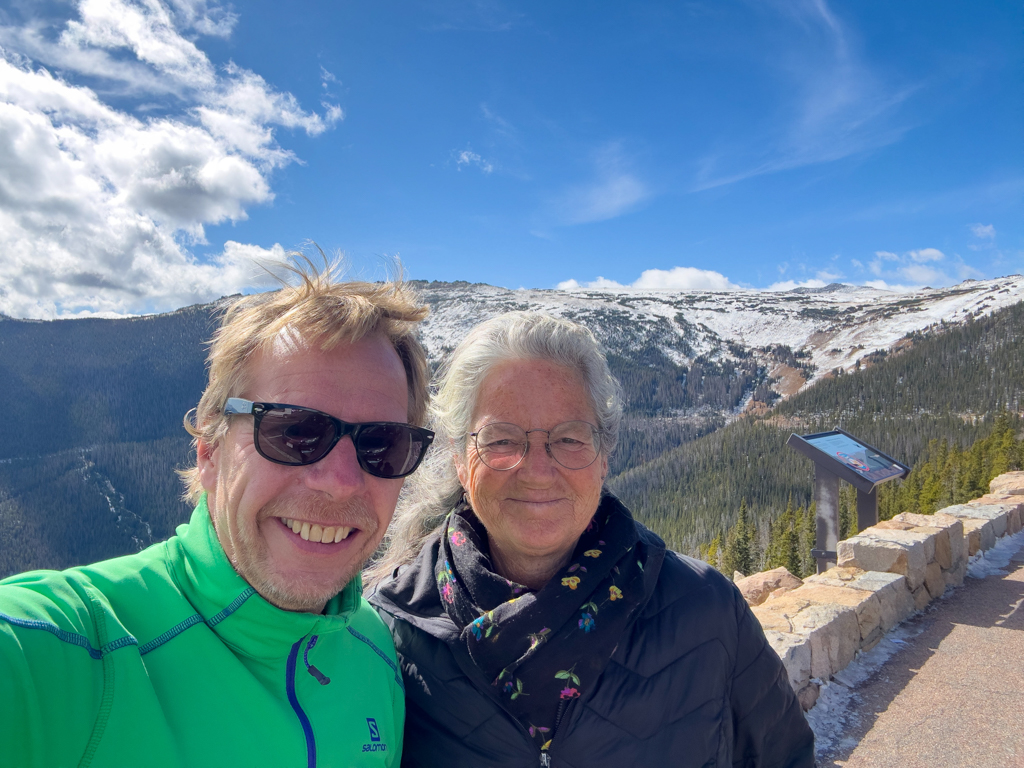 JoMa bei der Rainbow Curve, 3'285 m.ü.M., Rocky Mountain Nationalpark