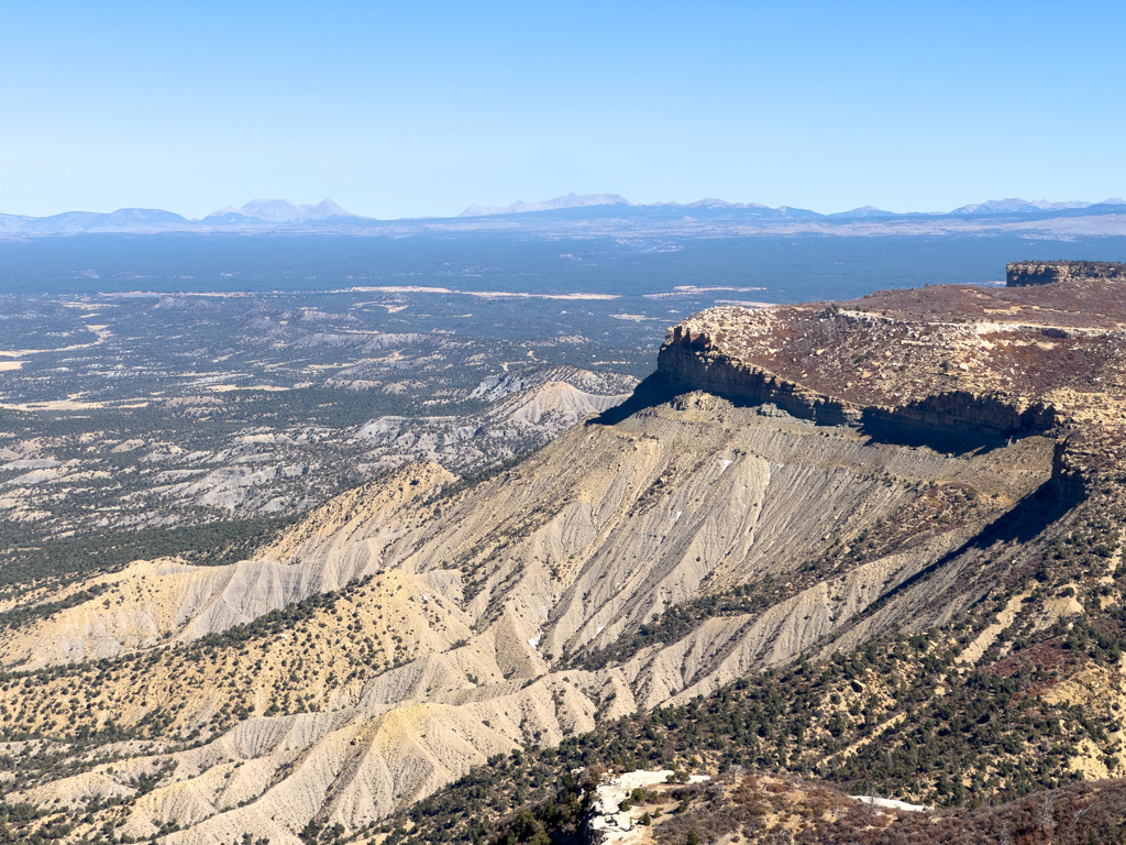 Sicht auf die weite Landschaft vom Mesa Verde NP aus