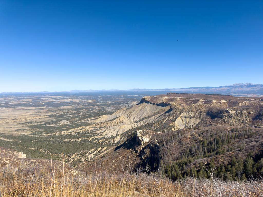 Sicht auf die weite Landschaft vom Mesa Verde NP aus