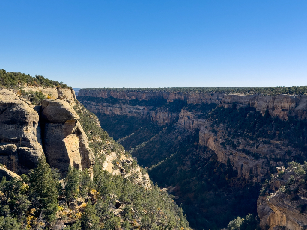 Blick auf den Canyon im Mesa Verde NP