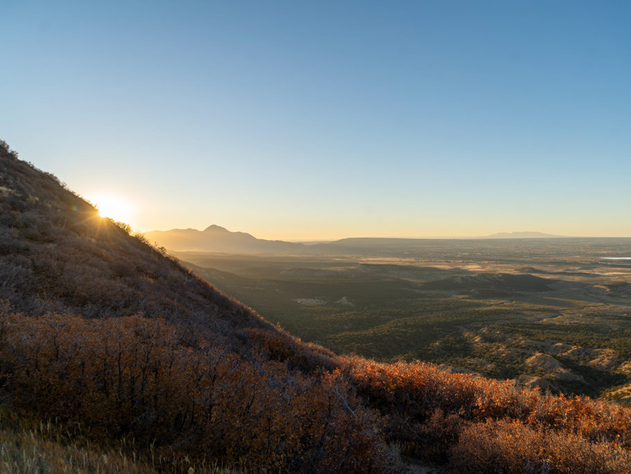 Abendstimmung im Mesa Verde NP mit sleeping Ute im Hintergrund