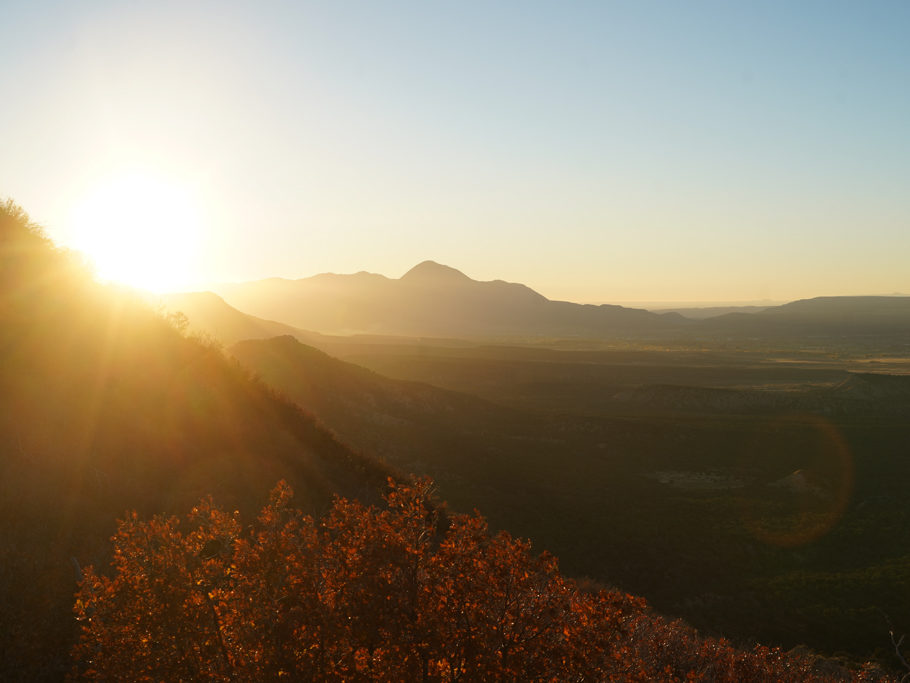 Abendstimmung im Mesa Verde NP mit sleeping Ute im Hintergrund