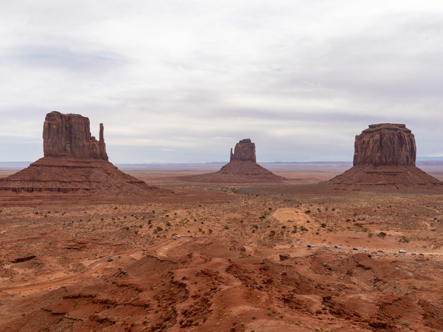 West Mitten Butte,East Mitten Butte und Merrick Butte im Monument Valley