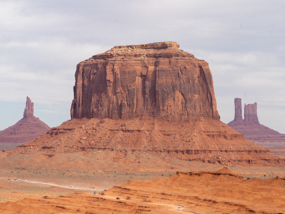 Im Vordergrund: Merrick Butte, dahinter Big Chief und Castle Butte