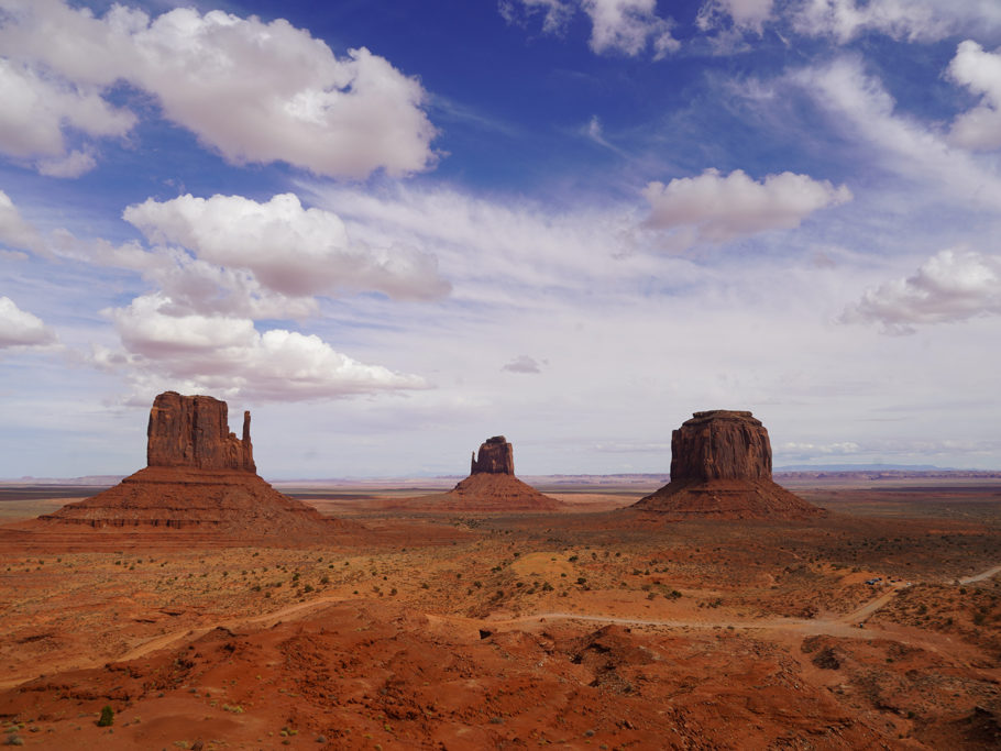 West Mitten Butte,East Mitten Butte und Merrick Butte im Monument Valley