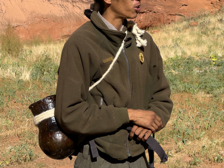 Casey, unser Guide im Canyon de Cheilly mit Navajo-Wurzeln