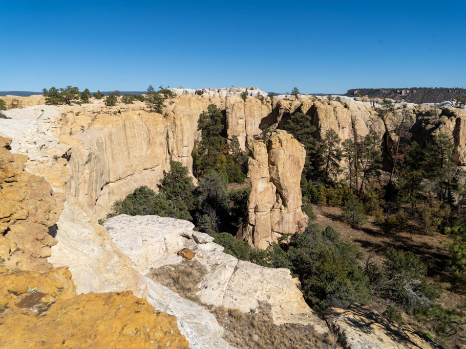 Wanderung um und auf dem EL Morro Monument