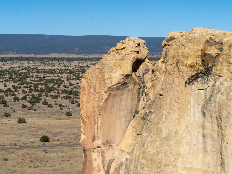 Unsere Wanderung rund um das El Morro Monument. Ob das noch lange hält?