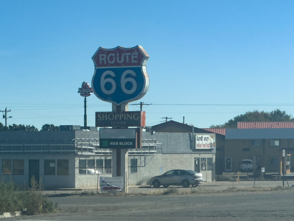 Vorbei an Route 66 bei uns Auf dem Weg zum letzten Campground hier in den USA: Brownwood Campground