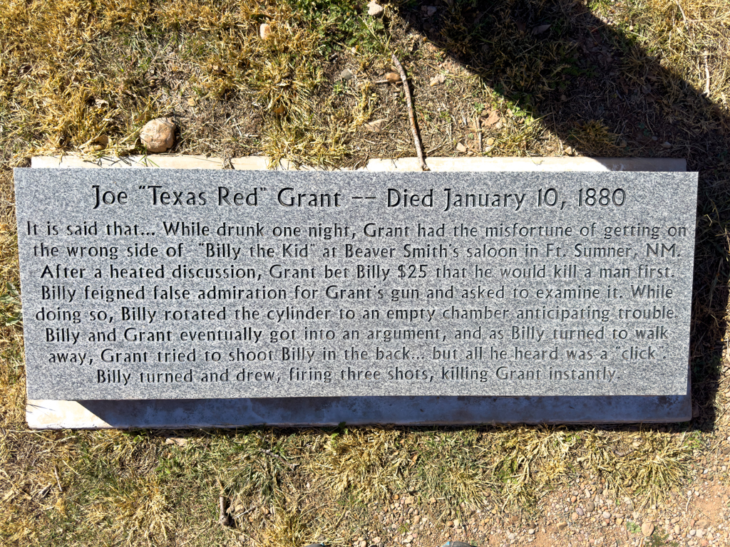 Auch ein (unrühmlicher) Teil der amerikanischen Geschichte: Billy the Kid und einer seiner Kumpanen Joe "Texas Red" Grant