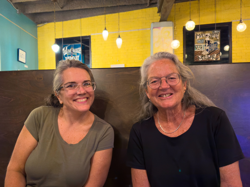 Ma mit Stephanie in der Citizens Eatery in Austin